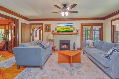 Tiny photo for 9 Harwood Place, Bloomington, IL 61701 (MLS # 12400592)