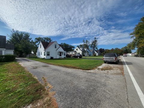 Photo of 10445 W PALMER Avenue, Melrose Park, IL 60164 (MLS # 12497575) Photo of 10445 W PALMER Avenue, Melrose Park, IL 60164 (MLS # 12497575)