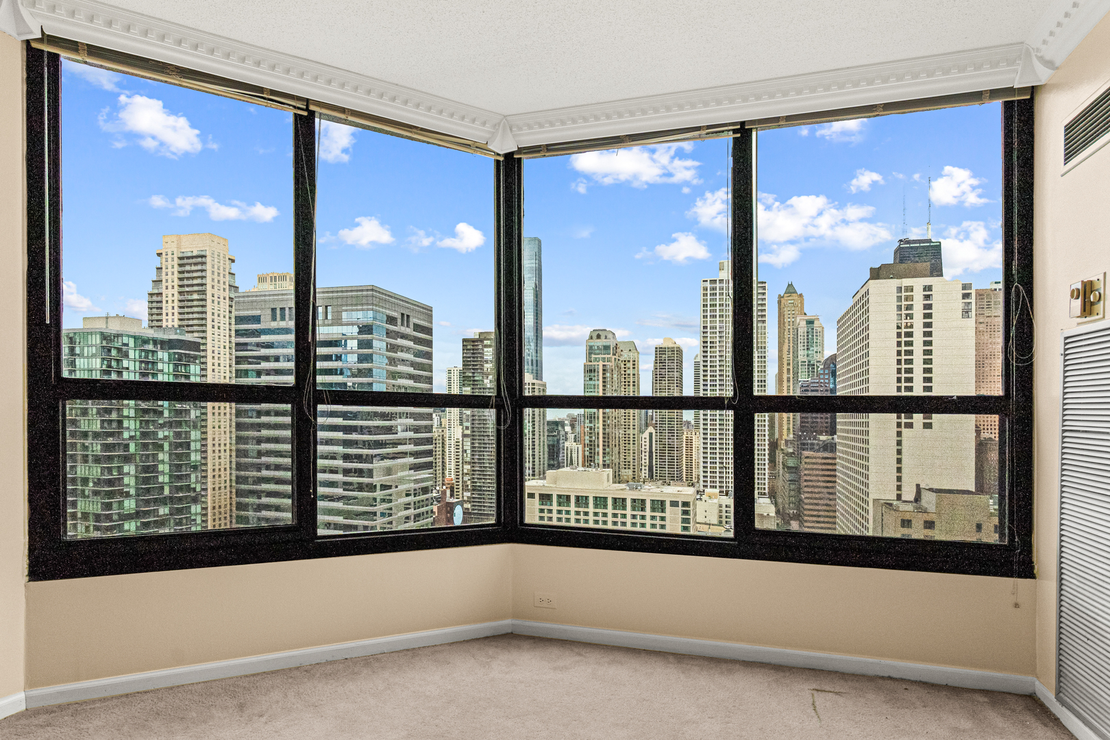 405 N Wabash Avenue 2814