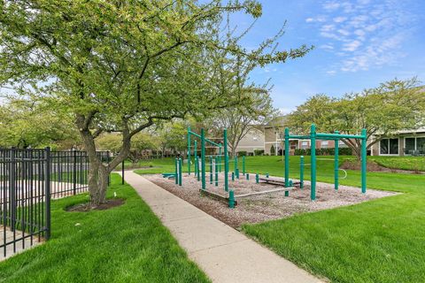 Tiny photo for 2838 Meadow Lane #W2, Schaumburg, IL 60193 (MLS # 12654037)