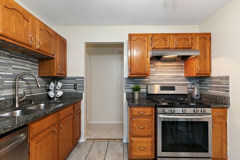 Tiny photo for 2838 Meadow Lane #W2, Schaumburg, IL 60193 (MLS # 12654037)