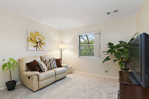 Tiny photo for 2838 Meadow Lane #W2, Schaumburg, IL 60193 (MLS # 12654037)