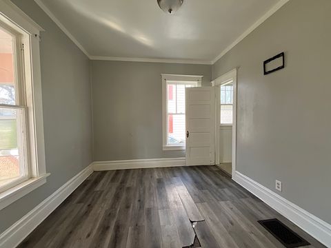 Tiny photo for 519 N VIEW Street, Aurora, IL 60506 (MLS # 12622735)