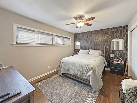 Tiny photo for 14522 S Marquette Avenue, Burnham, IL 60633 (MLS # 12565500)