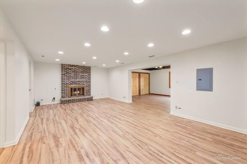 Tiny photo for 3116 Mary Kay Lane, Glenview, IL 60026 (MLS # 12627305)