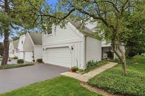 Photo of 410 Country Lane Court, Wauconda, IL 60084 (MLS # 12716208)