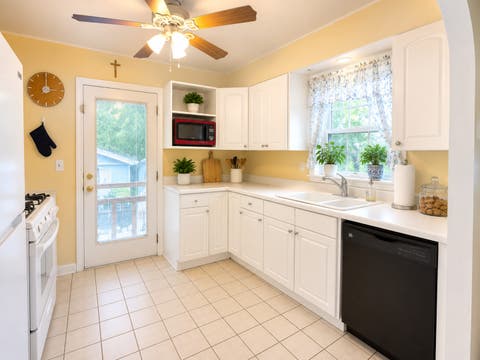 Tiny photo for 23W563 Woodworth Place, Roselle, IL 60172 (MLS # 12686135)