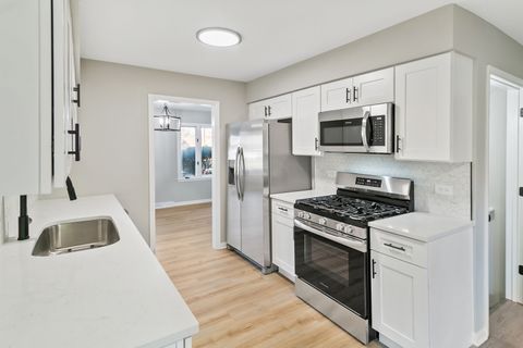 Tiny photo for 17001 Kimbark Avenue, South Holland, IL 60473 (MLS # 12583889)