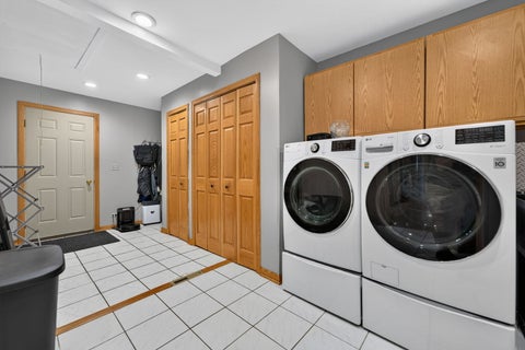Tiny photo for 21W302 Woodview Drive, Itasca, IL 60143 (MLS # 12746161)