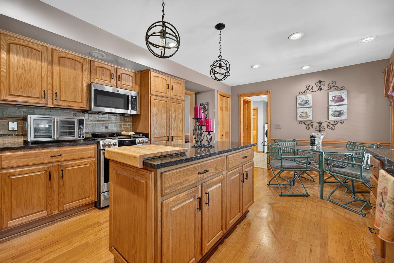 21W302 Woodview Drive