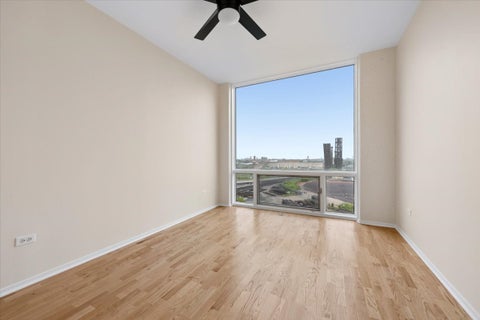 Tiny photo for 61 W 15th Street #806, Chicago, IL 60605 (MLS # 12659933)
