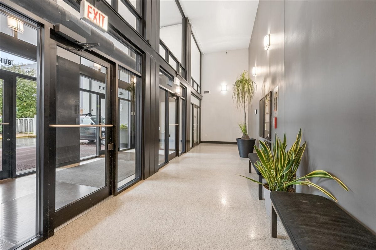 61 W 15th Street 806