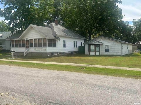 Tiny photo for 906 BELLE Avenue, Pinckneyville, IL 62274 (MLS # EB459443)
