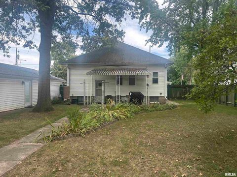 Tiny photo for 906 BELLE Avenue, Pinckneyville, IL 62274 (MLS # EB459443)