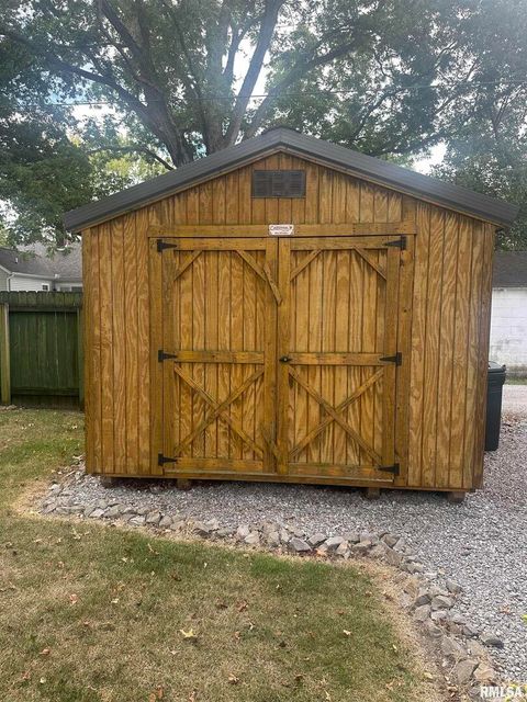 Tiny photo for 906 BELLE Avenue, Pinckneyville, IL 62274 (MLS # EB459443)