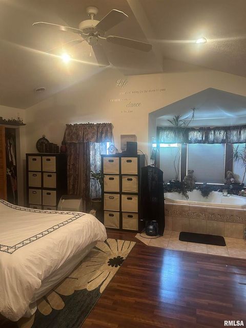 Tiny photo for 906 BELLE Avenue, Pinckneyville, IL 62274 (MLS # EB459443)