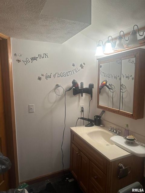 Tiny photo for 906 BELLE Avenue, Pinckneyville, IL 62274 (MLS # EB459443)