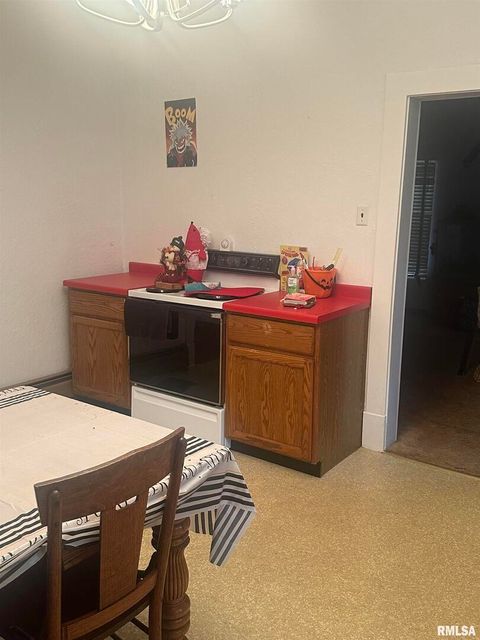 Tiny photo for 906 BELLE Avenue, Pinckneyville, IL 62274 (MLS # EB459443)