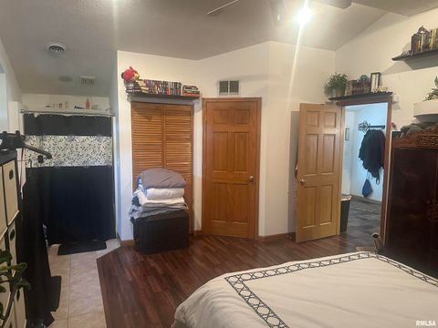 Tiny photo for 906 BELLE Avenue, Pinckneyville, IL 62274 (MLS # EB459443)