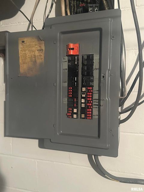 Tiny photo for 906 BELLE Avenue, Pinckneyville, IL 62274 (MLS # EB459443)