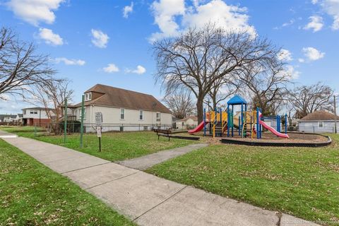 Tiny photo for 46 Englewood Avenue, Bellwood, IL 60104 (MLS # 12557843)
