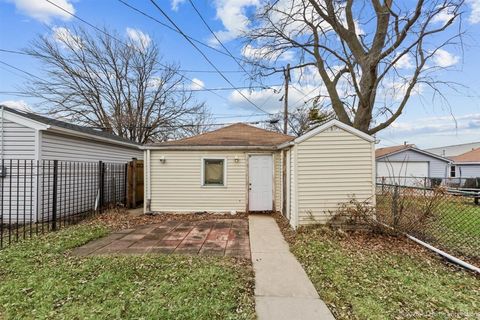 Tiny photo for 46 Englewood Avenue, Bellwood, IL 60104 (MLS # 12557843)