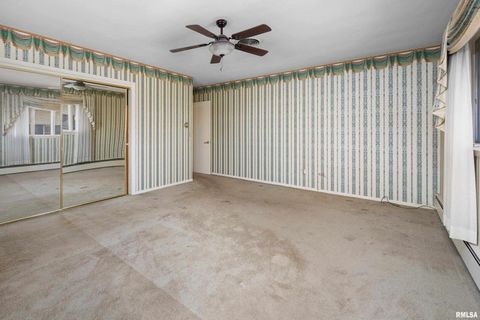 Tiny photo for 2500 15TH Street Court, Rock Island, IL 61201 (MLS # QC4269646)