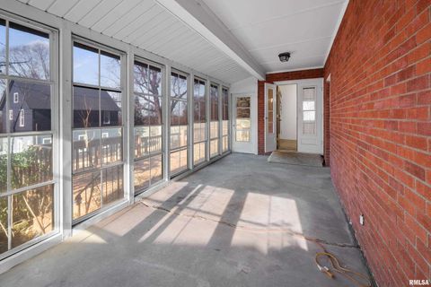 Tiny photo for 2500 15TH Street Court, Rock Island, IL 61201 (MLS # QC4269646)