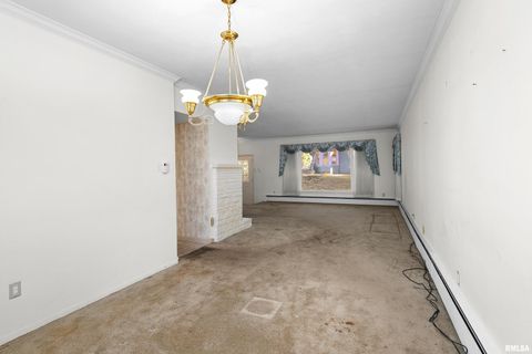 Tiny photo for 2500 15TH Street Court, Rock Island, IL 61201 (MLS # QC4269646)