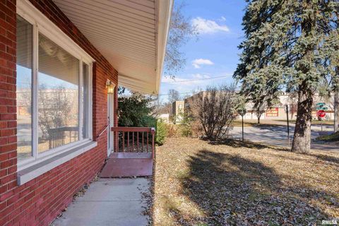 Tiny photo for 2500 15TH Street Court, Rock Island, IL 61201 (MLS # QC4269646)