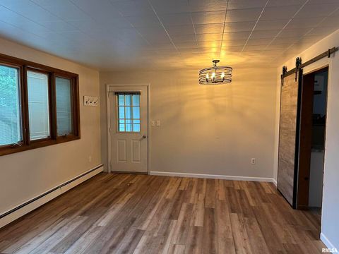 Tiny photo for 3807 10TH Avenue Place, Moline, IL 61265 (MLS # QC4266856)