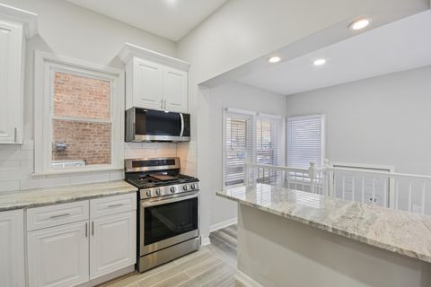 Tiny photo for 5718 W Superior Street, Chicago, IL 60644 (MLS # 12603293)