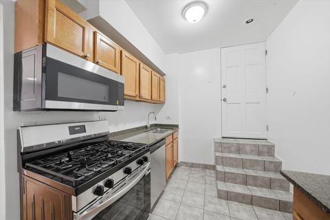 Tiny photo for 3100 W Argyle Street #G, Chicago, IL 60625 (MLS # 12628837)