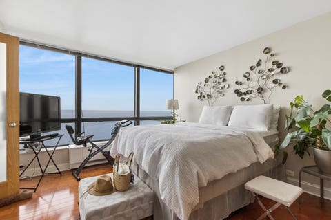 Tiny photo for 5415 N Sheridan Road #5206, Chicago, IL 60640 (MLS # 12713579)