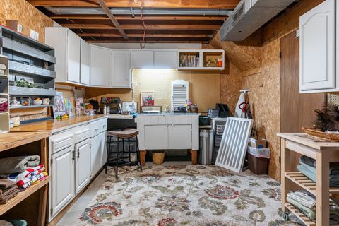 Tiny photo for 114 N 9 Street, Eldridge, IA 52748 (MLS # 100000054)