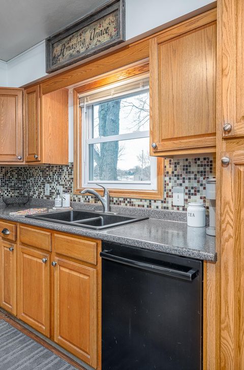 Tiny photo for 114 N 9 Street, Eldridge, IA 52748 (MLS # 100000054)