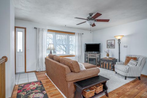 Tiny photo for 114 N 9 Street, Eldridge, IA 52748 (MLS # 100000054)