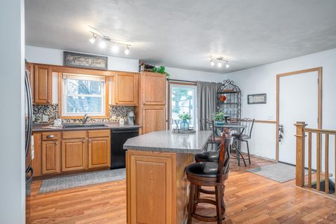 Tiny photo for 114 N 9 Street, Eldridge, IA 52748 (MLS # 100000054)