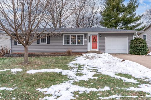 Photo of 114 N 9 Street, Eldridge, IA 52748 (MLS # 100000054)