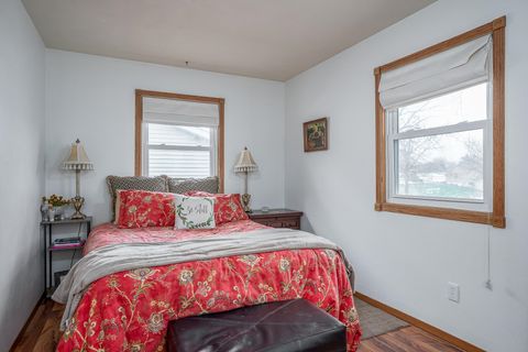 Tiny photo for 114 N 9 Street, Eldridge, IA 52748 (MLS # 100000054)