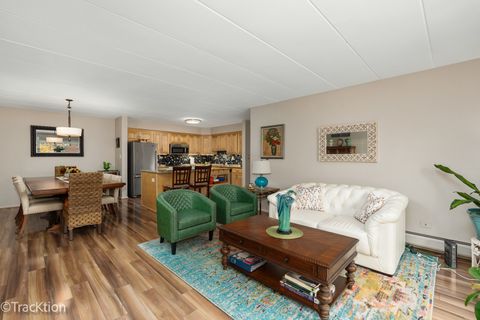 Tiny photo for 203 N Kenilworth Avenue #2N, Oak Park, IL 60302 (MLS # 12524772)