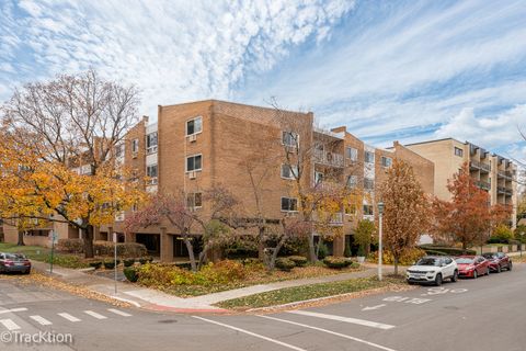 Photo of 203 N Kenilworth Avenue #2N, Oak Park, IL 60302 (MLS # 12524772)