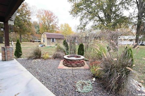 Tiny photo for 320 CIRCLE Drive, Salem, IL 62881 (MLS # EB460444)