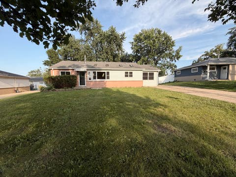 Tiny photo for 465 Arizona Boulevard, Hoffman Estates, IL 60169 (MLS # 12697127)