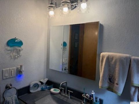 Tiny photo for 424 Noel Ct, Quincy, IL 62305 (MLS # 12514949)