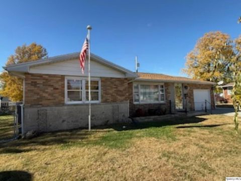 Tiny photo for 424 Noel Ct, Quincy, IL 62305 (MLS # 12514949)