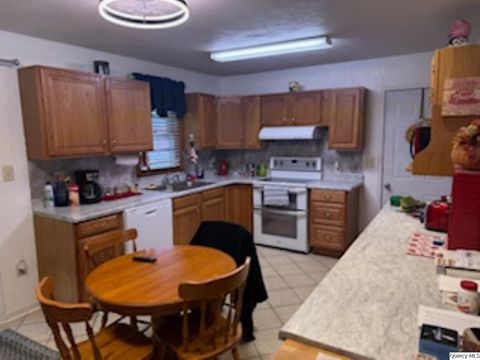 Tiny photo for 424 Noel Ct, Quincy, IL 62305 (MLS # 12514949)