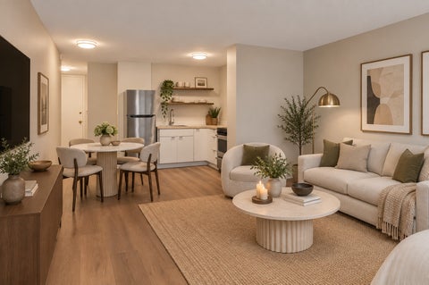 Tiny photo for 21 W Goethe Street #5E, Chicago, IL 60610 (MLS # 12766538)