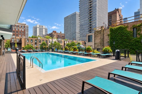 Tiny photo for 21 W Goethe Street #5E, Chicago, IL 60610 (MLS # 12766538)