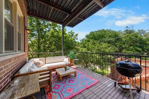 Tiny photo for 1544 N Hoyne Avenue #2, Chicago, IL 60622 (MLS # 12688177)